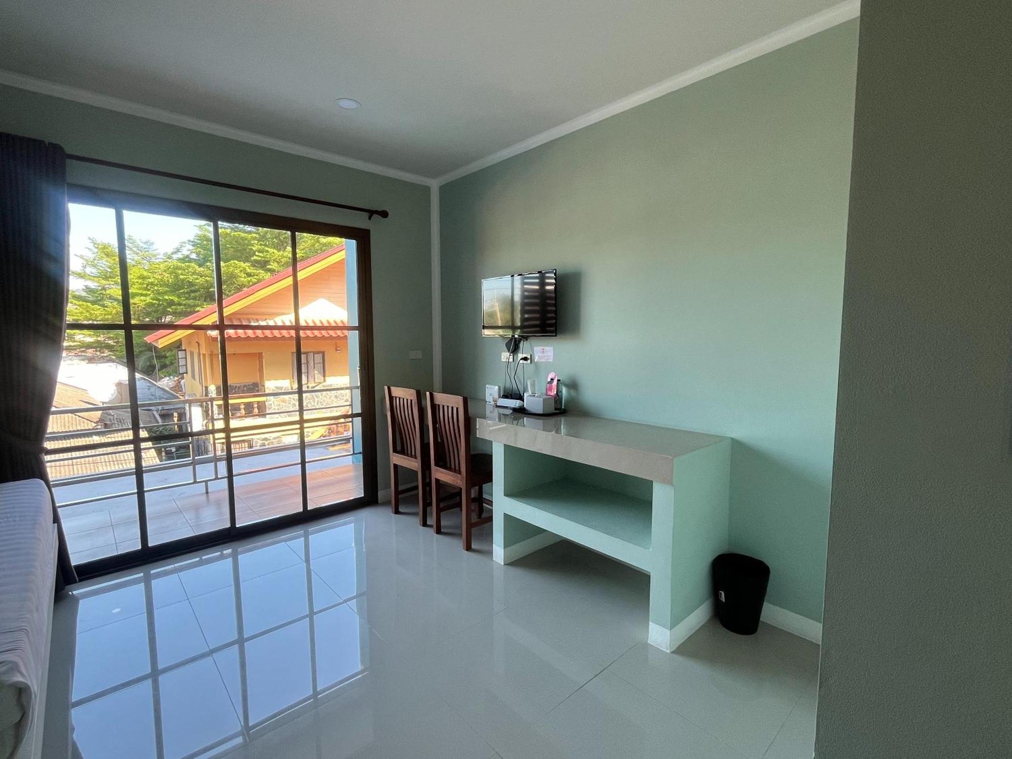 J & Ariya Hotel Near Samui Airport And Koh Phangan Pier Бофут Екстериор снимка
