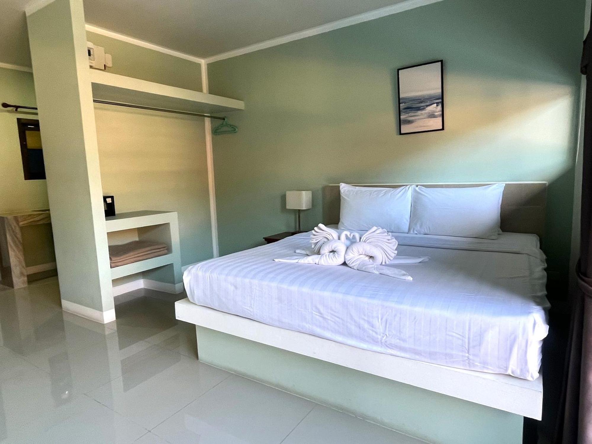 J & Ariya Hotel Near Samui Airport And Koh Phangan Pier Бофут Екстериор снимка