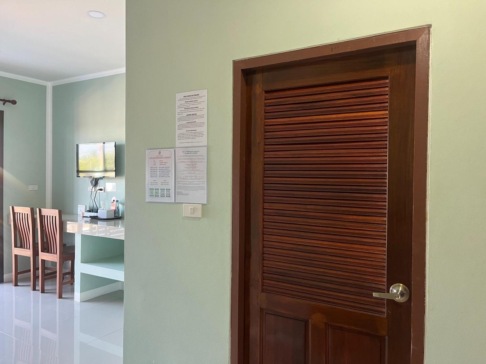 J & Ariya Hotel Near Samui Airport And Koh Phangan Pier Бофут Екстериор снимка