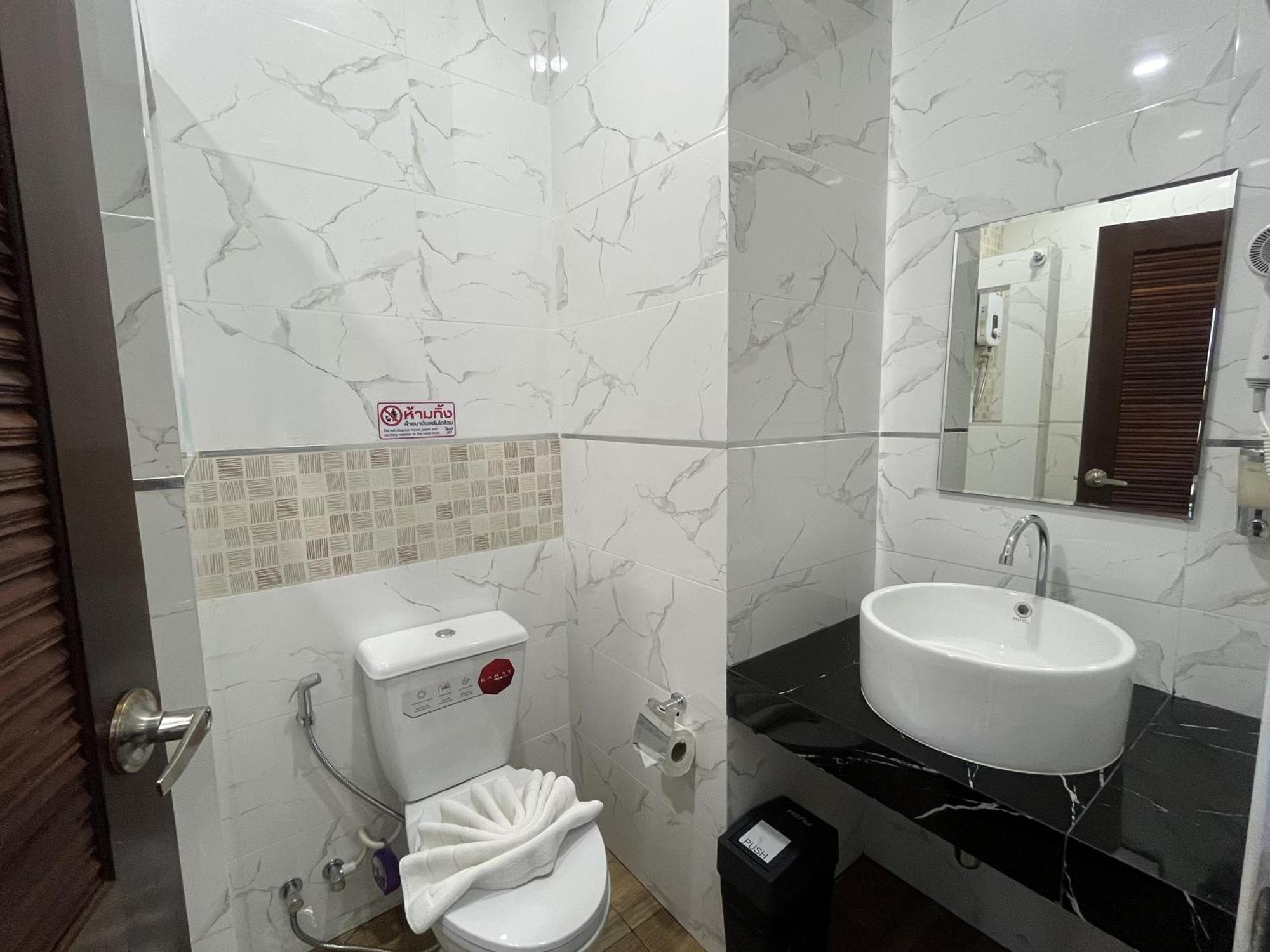 J & Ariya Hotel Near Samui Airport And Koh Phangan Pier Бофут Екстериор снимка